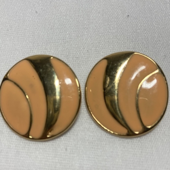 Vintage Costume Clip on Earrings - Picture 3 of 4